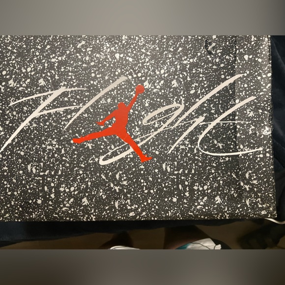 Men’s size 11 Jordan 4’s Retro Military Black in color. NWT. Never worn. - Picture 2 of 13